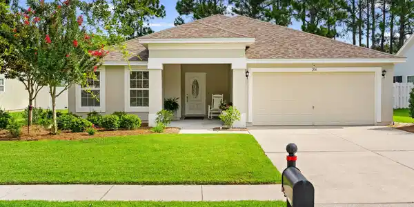 Image 4: 4-web-or-mls-PANHANDLE - 206 MIDDLEBURG