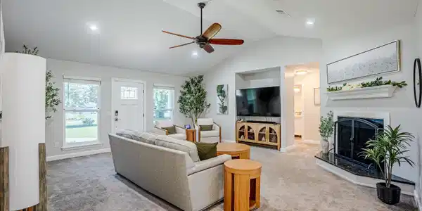 Image 4: 169 Grand Lagoon Shores Dr