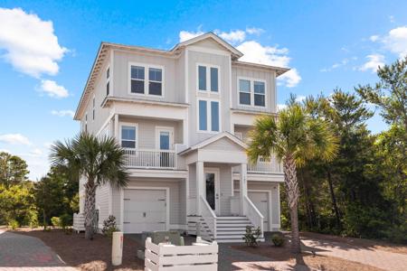 109 E Crabbing Hole Lane
