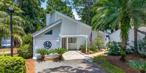 496 Linkside Drive