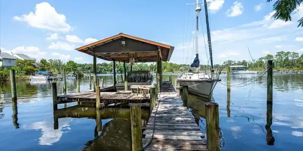 Image 2: 64-212 White St-Niceville-64