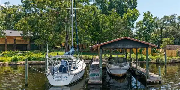 Image 4: 83-212 White St-Niceville-83