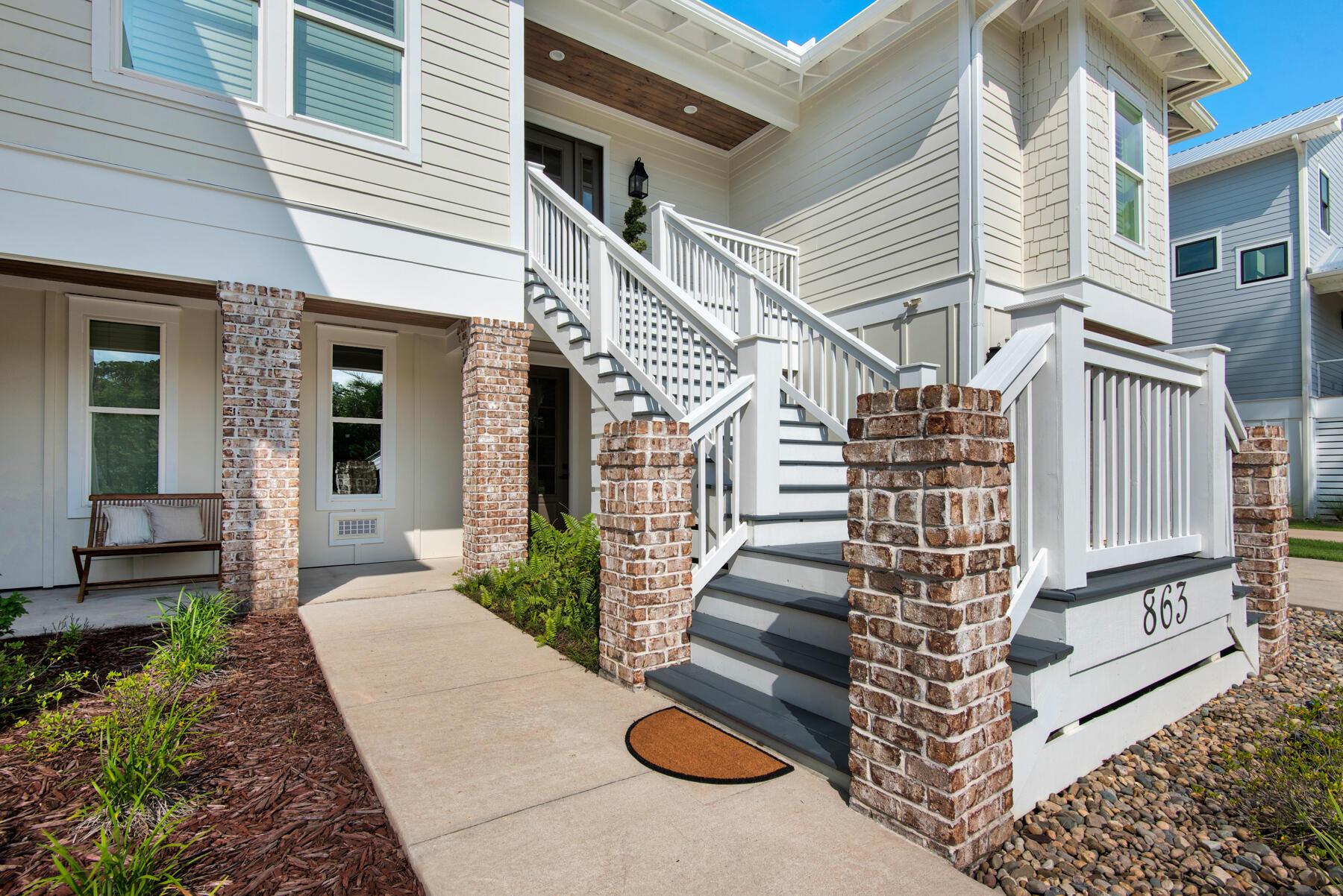 Image 3: 863 Bay Harbor Blvd_20250708_32
