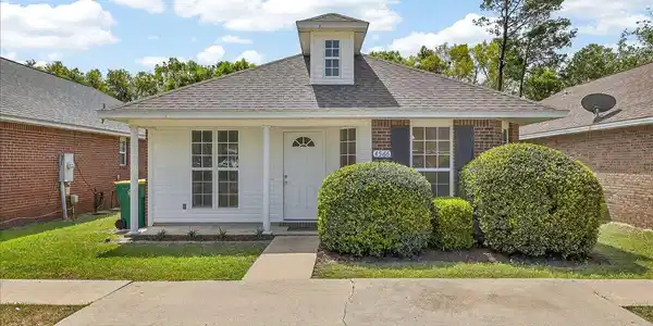4566 Barrington Lane