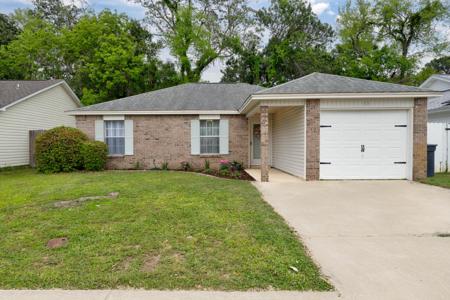 33 NW Olde Cypress Circle