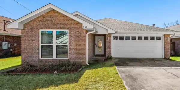 560 Rough Leaf Lane
