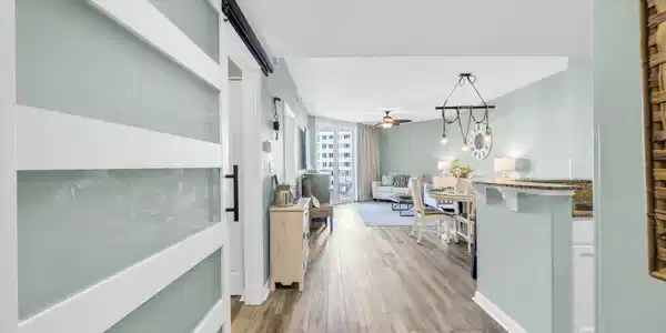 Image 2: 2-web-or-mls-DSC06920