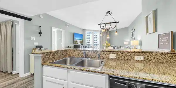 Image 4: 4-web-or-mls-DSC06934