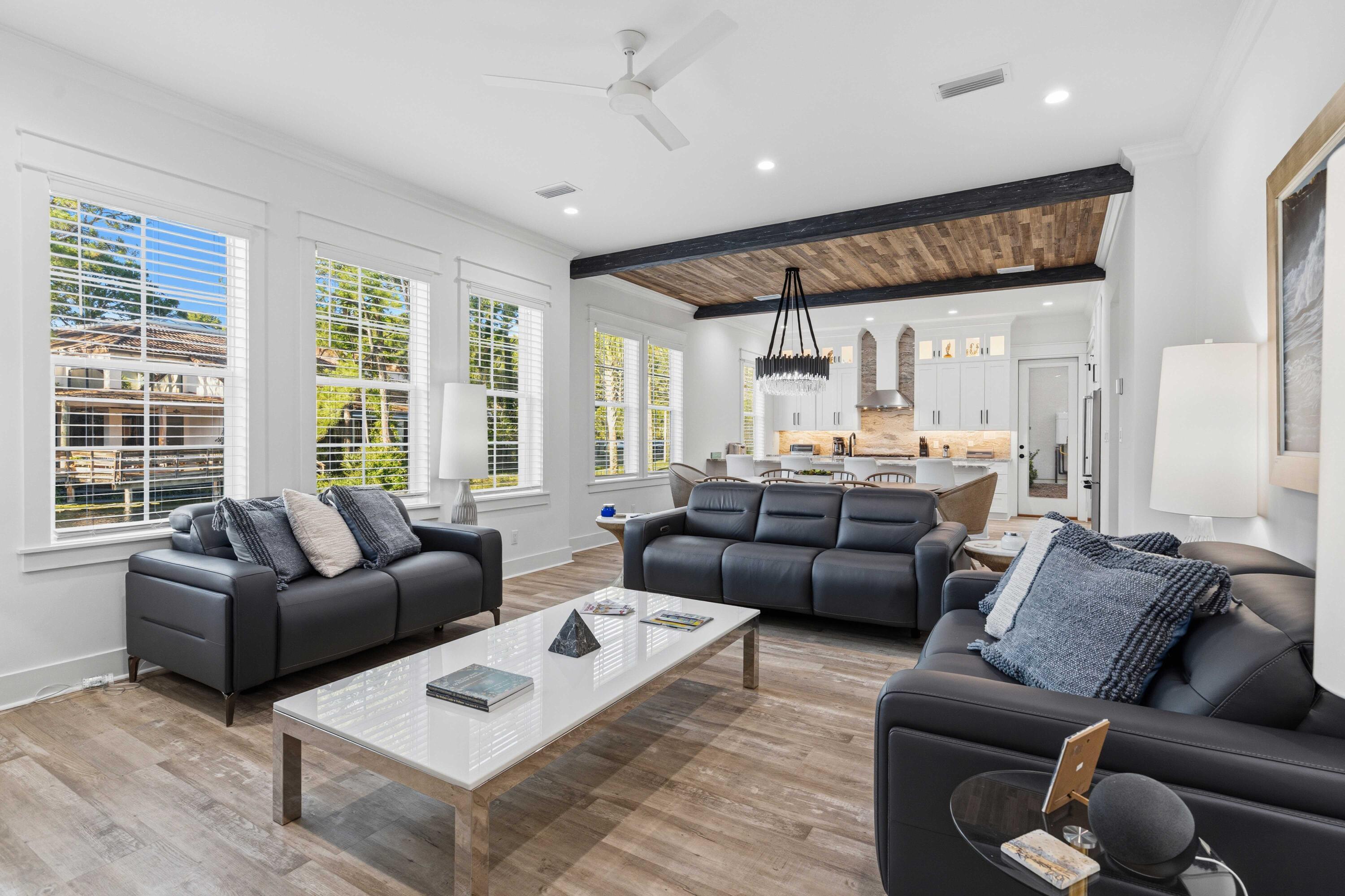 Image 3: 35ParadiseDr_15