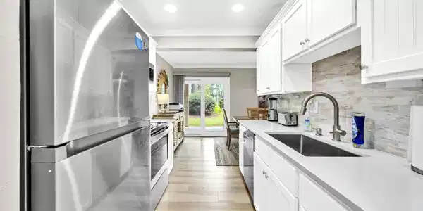 452 N Driftwood Bay
