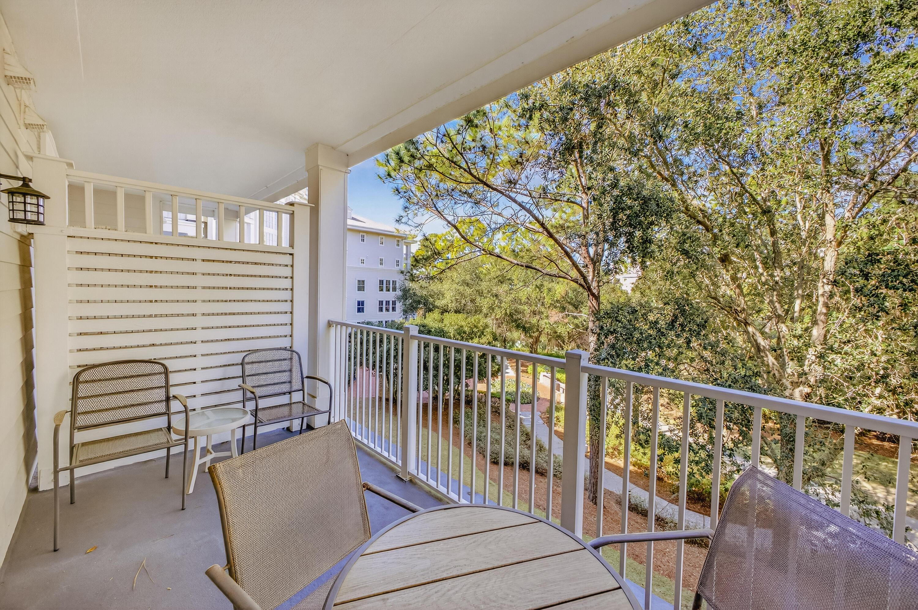 Image 4: Balcony