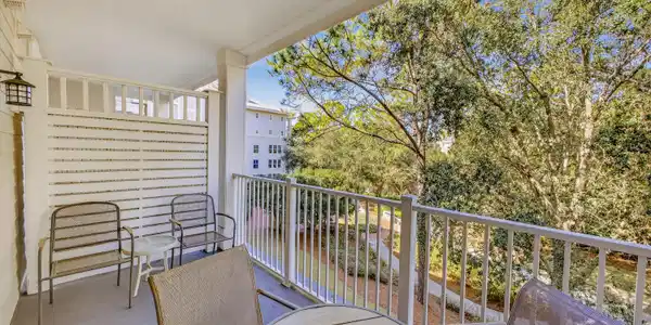Image 4: Balcony