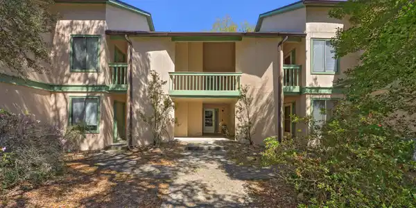 55 Bay Drive