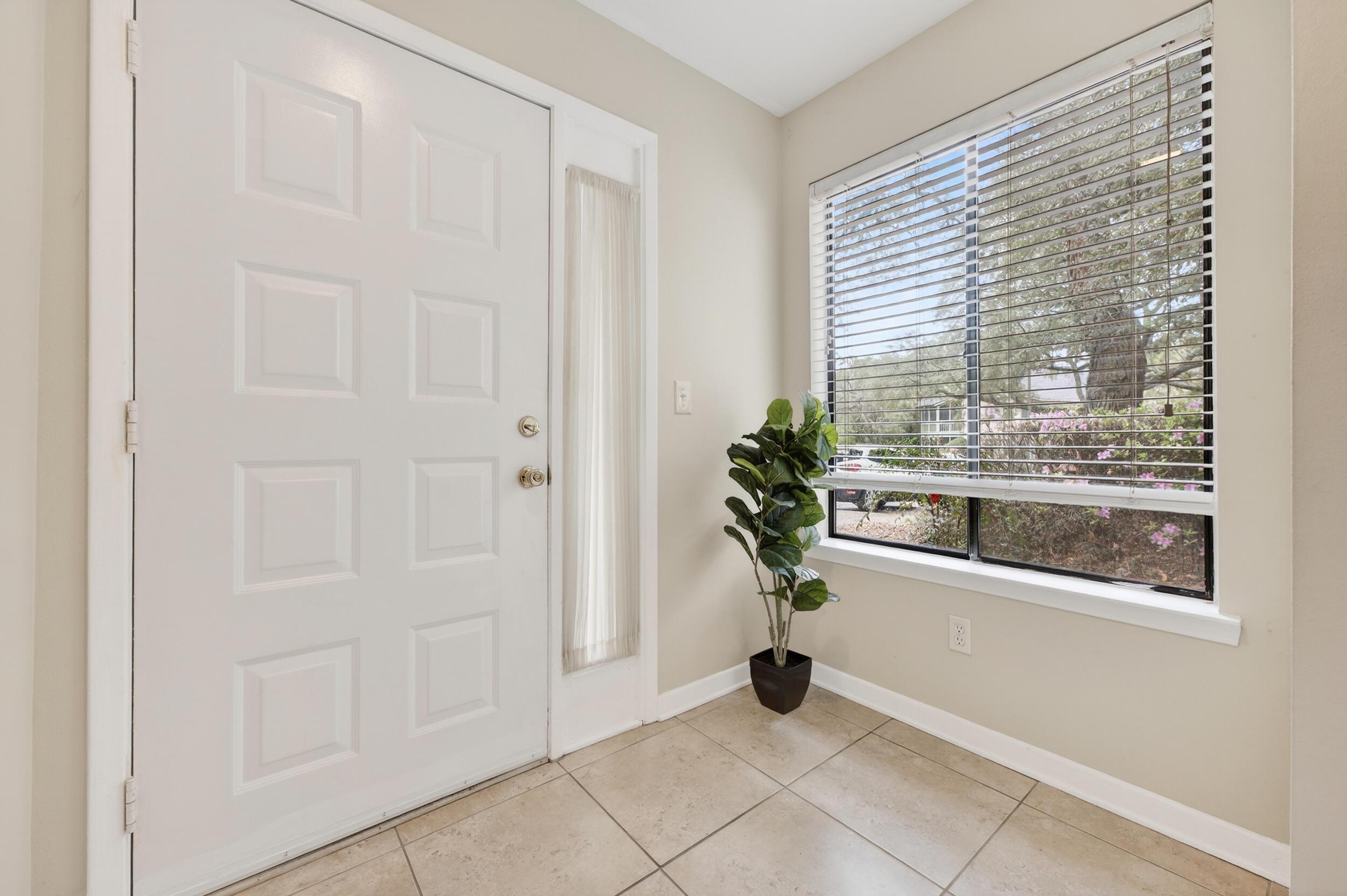 Image 4: 55 bay dr-unit 2101-niceville-6