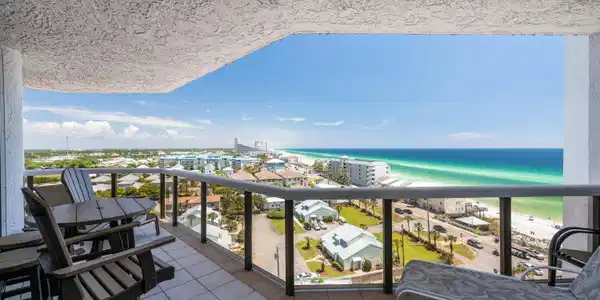 1096 Scenic Gulf Drive