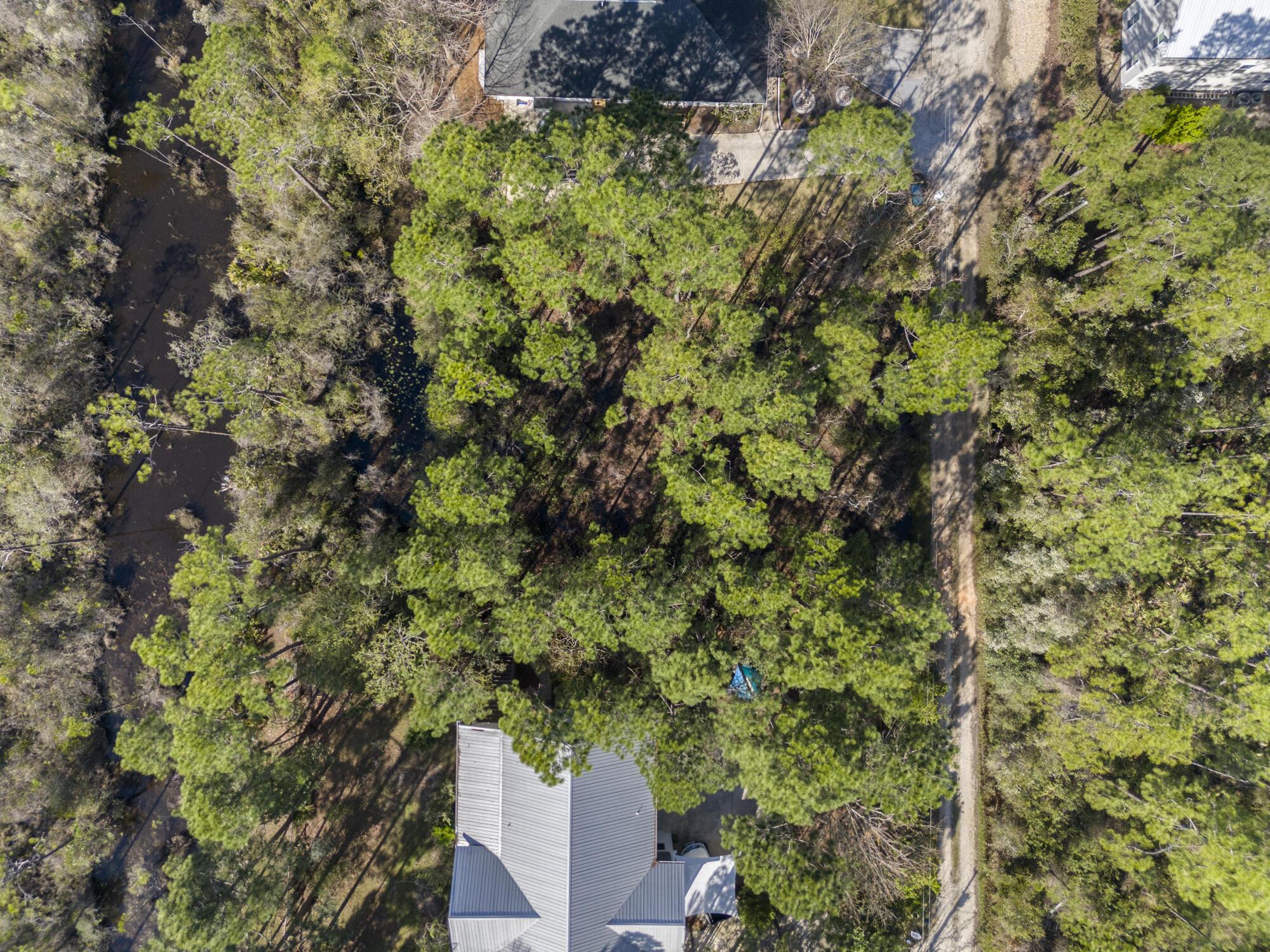Image 2: calm gulf dr lot -003