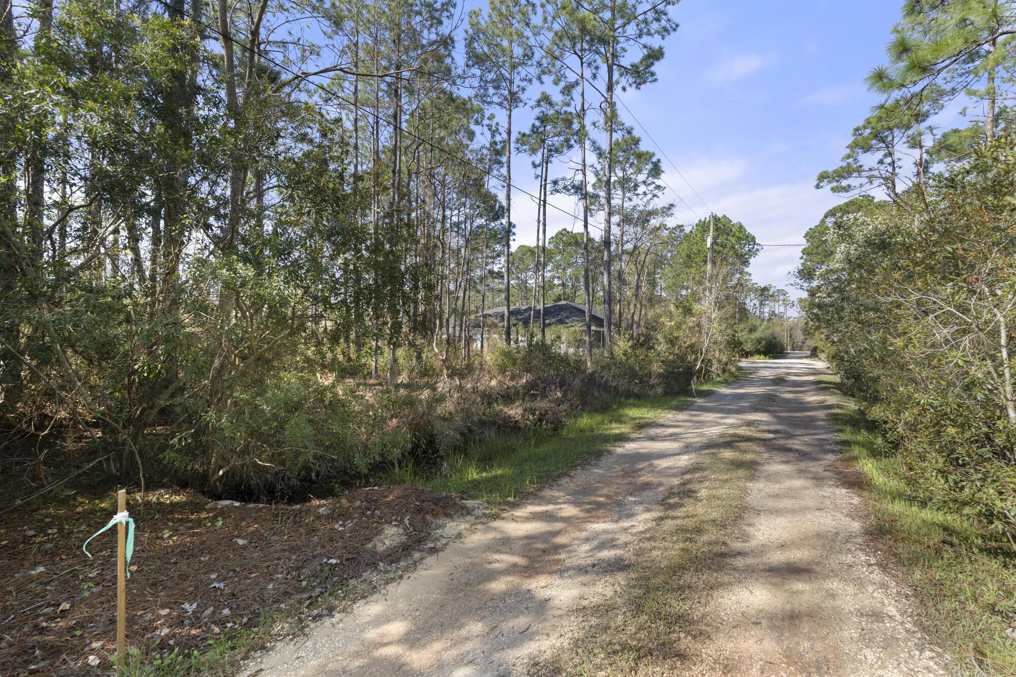 Image 4: calm gulf dr lot -001