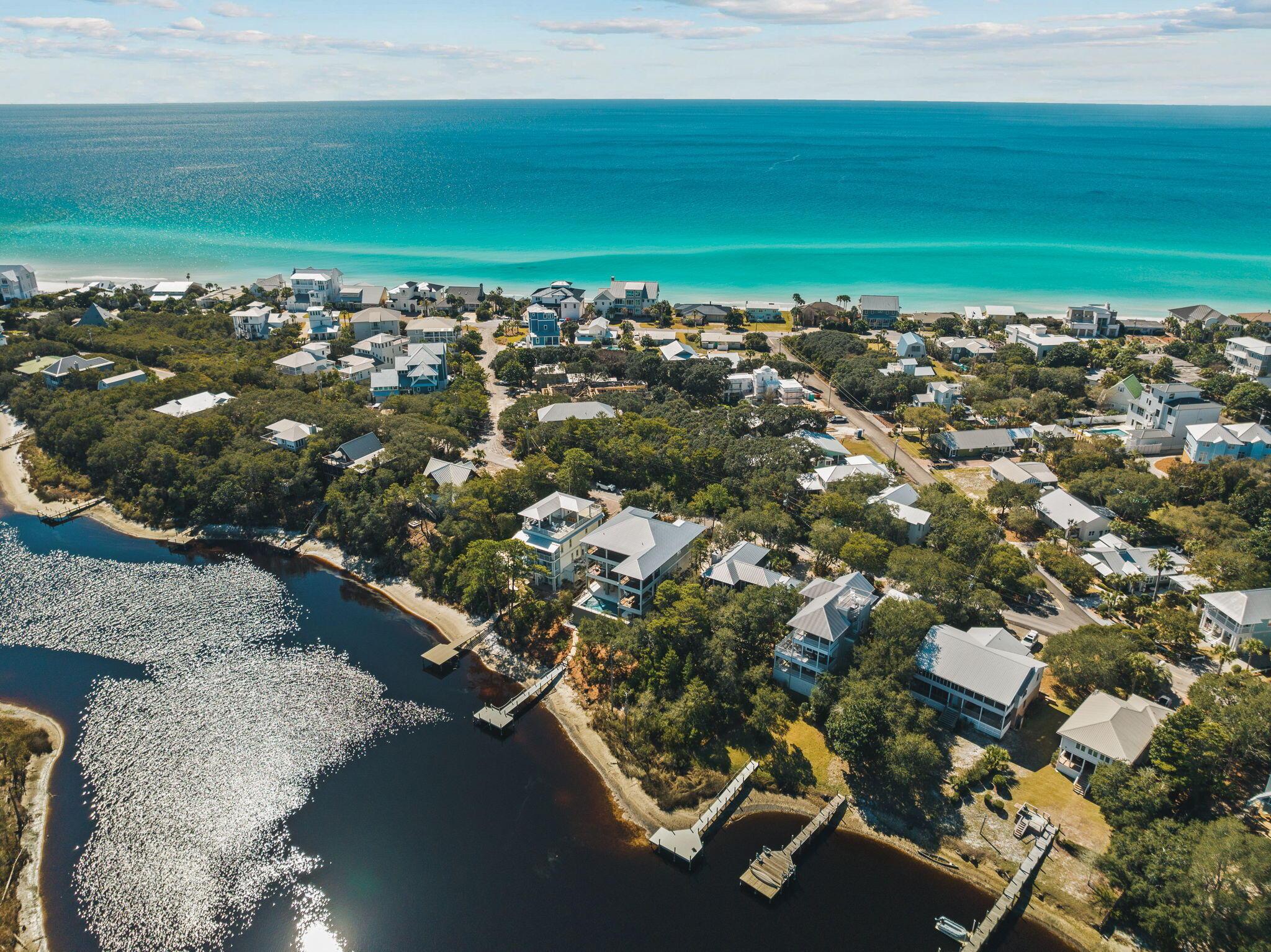 Image 1: Lakefront Positioning with Beach Access