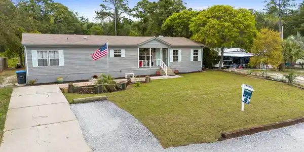 Image 3: 35-web-or-mls-DJI_20260408134146_0711_D