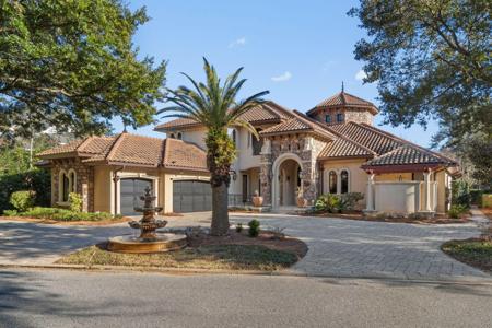 437 Admiral Court