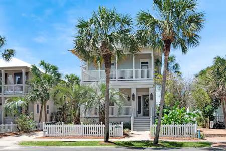 3590 Waverly Circle
