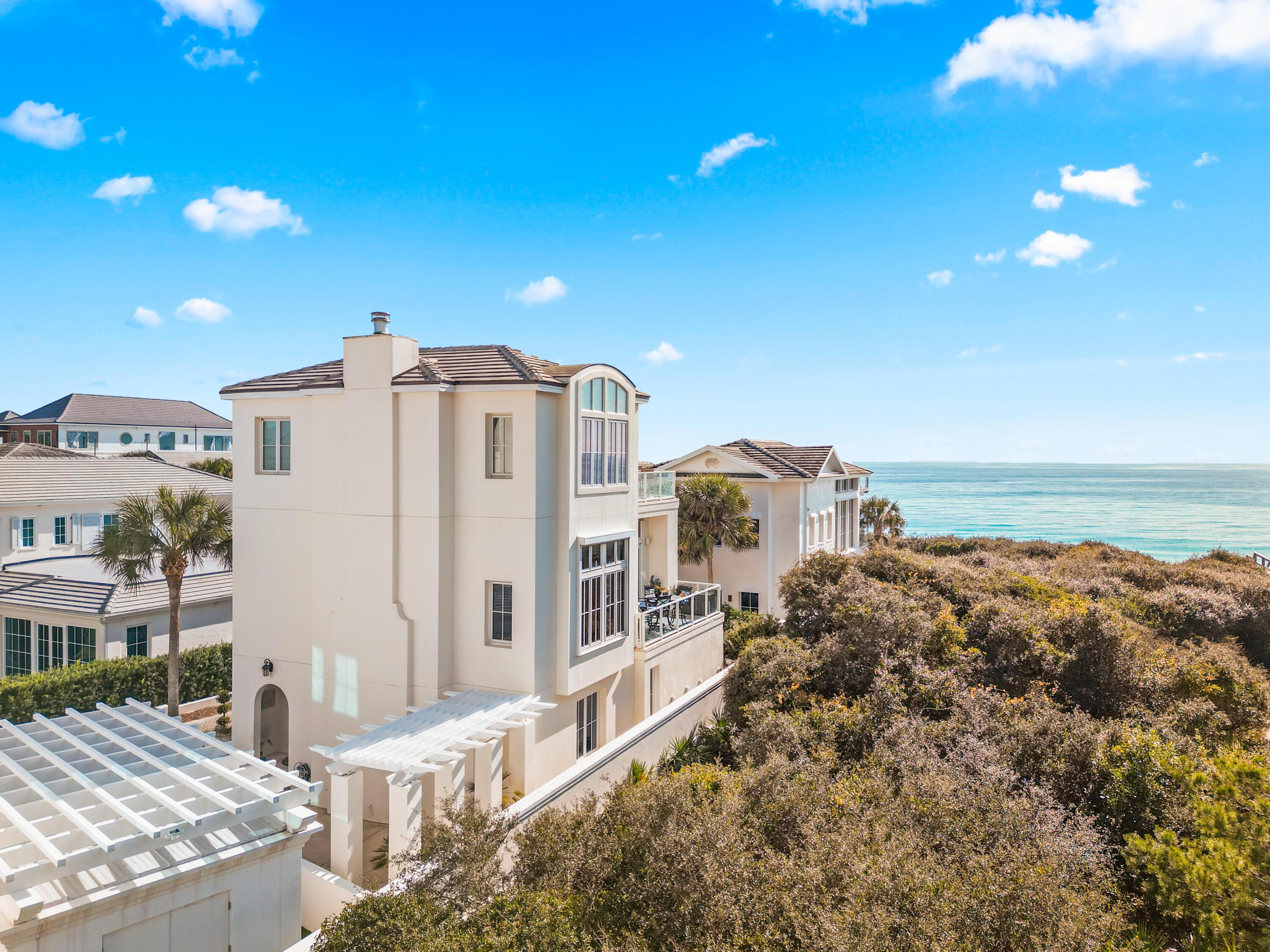 Image 2: 30 Jasmine Circle