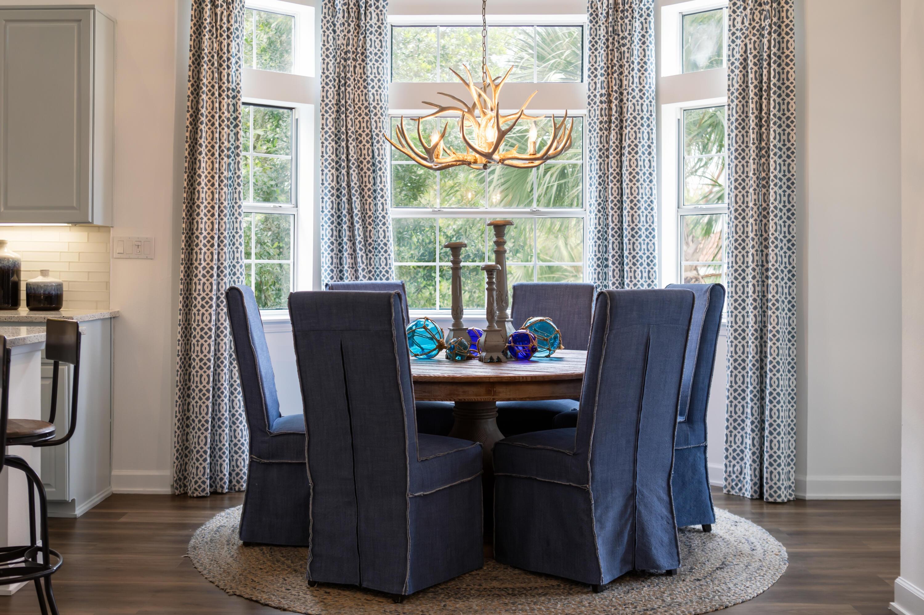 Image 4: Dining Area