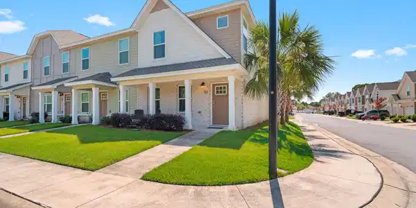 Image 3: 400 Mattie M Kelly Blvd #53 MLS 3