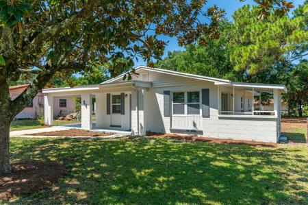 54 NW Audrey Drive