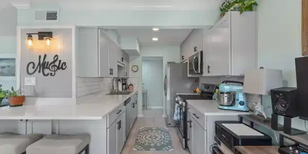 256 N Driftwood Bay