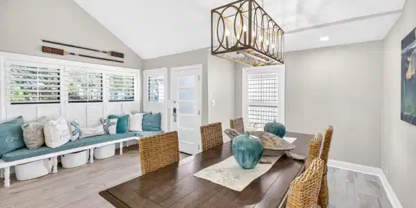 Image 4: Formal dining and front sitting area