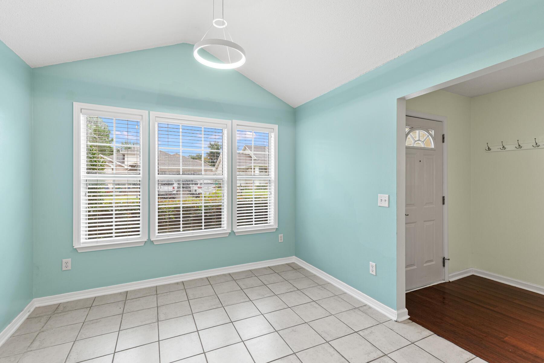 Image 4: 873 Van Dyke Dr