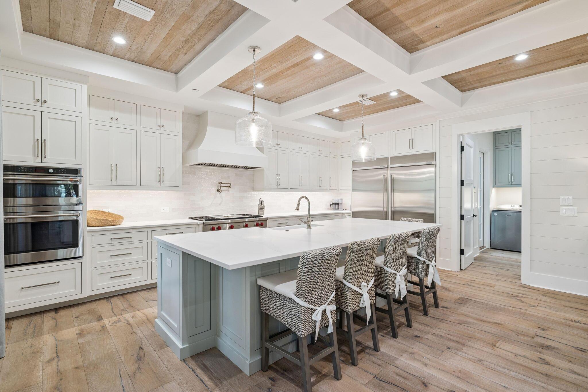 Image 1: 101 Carillon Avenue