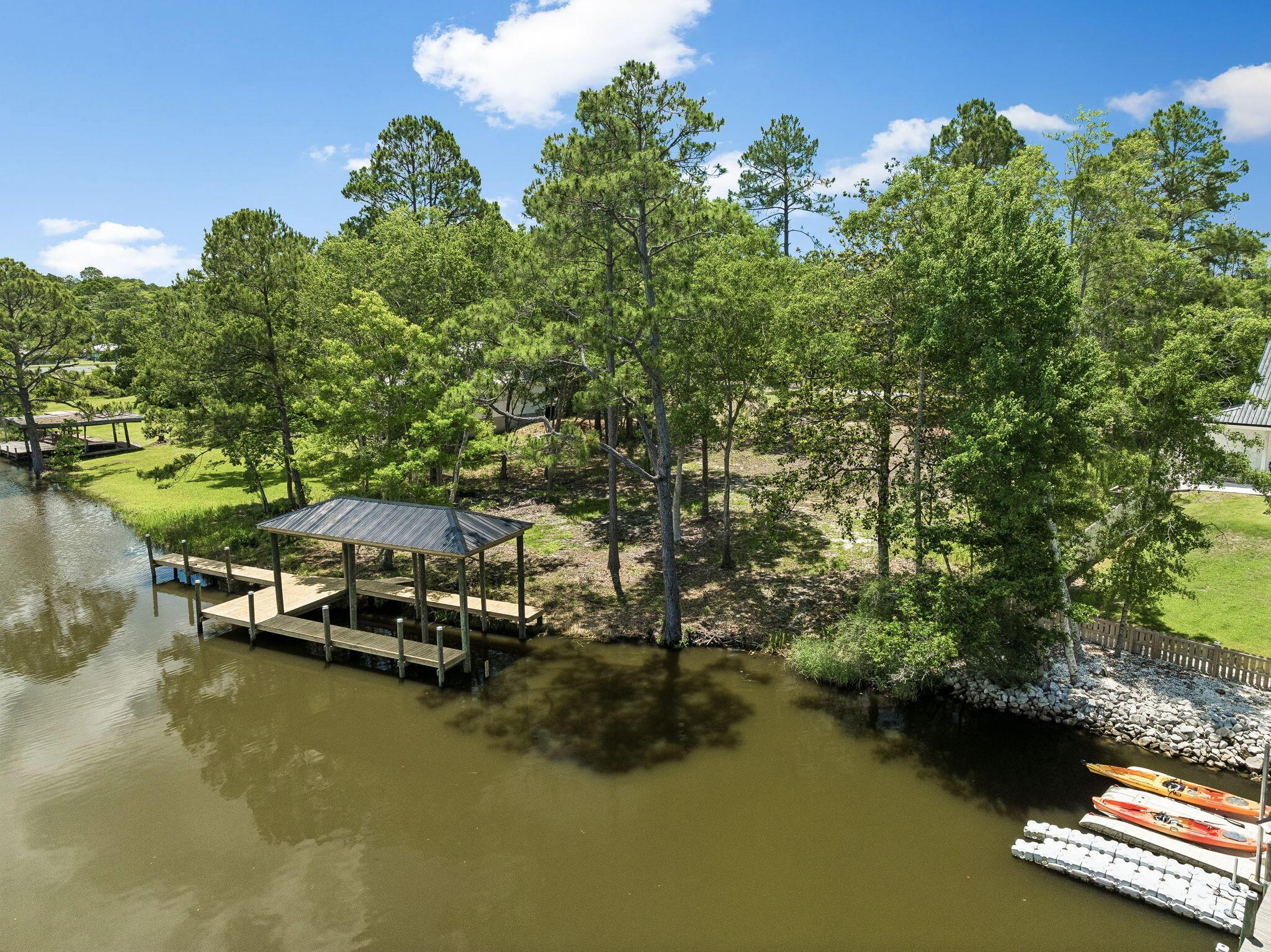 Image 3: Array_92WatersideLn-19