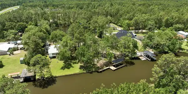 Image 4: Array_92WatersideLn-9