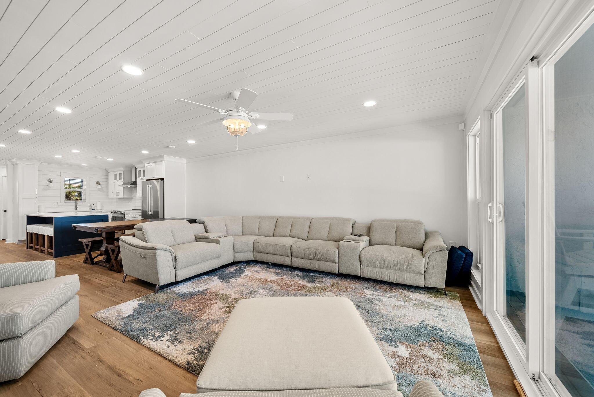 Image 2: 17-web-or-mls-PANHANDLE - 17207 FRONT BE