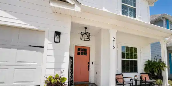 Image 2: Main house front 4