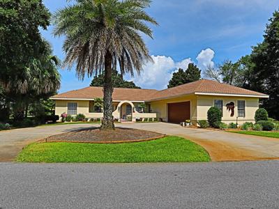 370 Golfview Drive