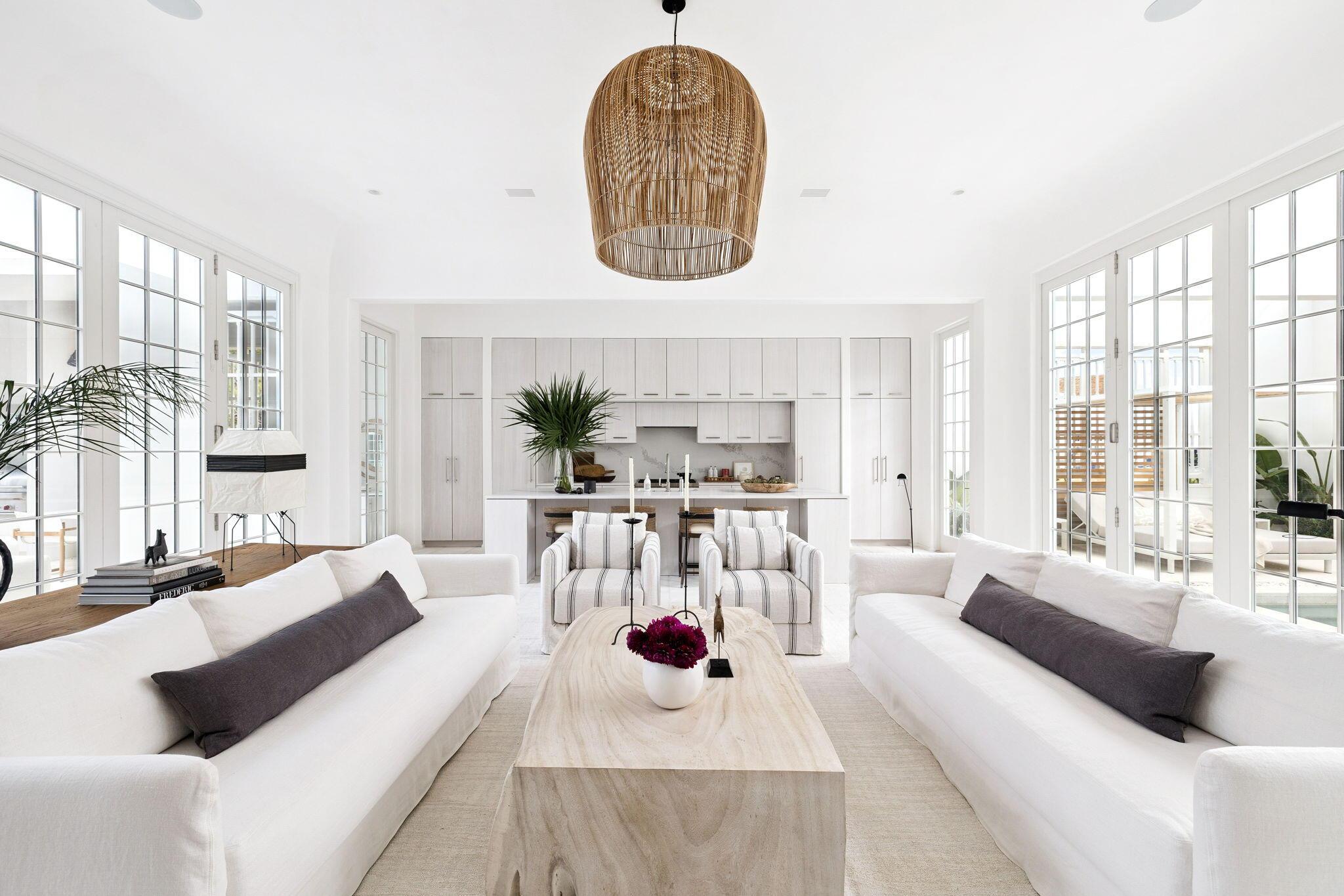 Image 4: 53 Portico Ave