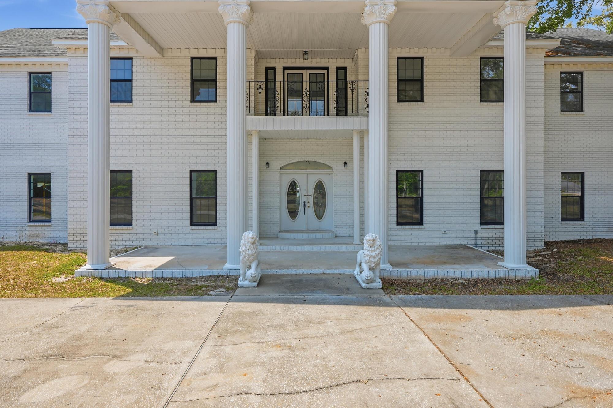 Image 2: Front View