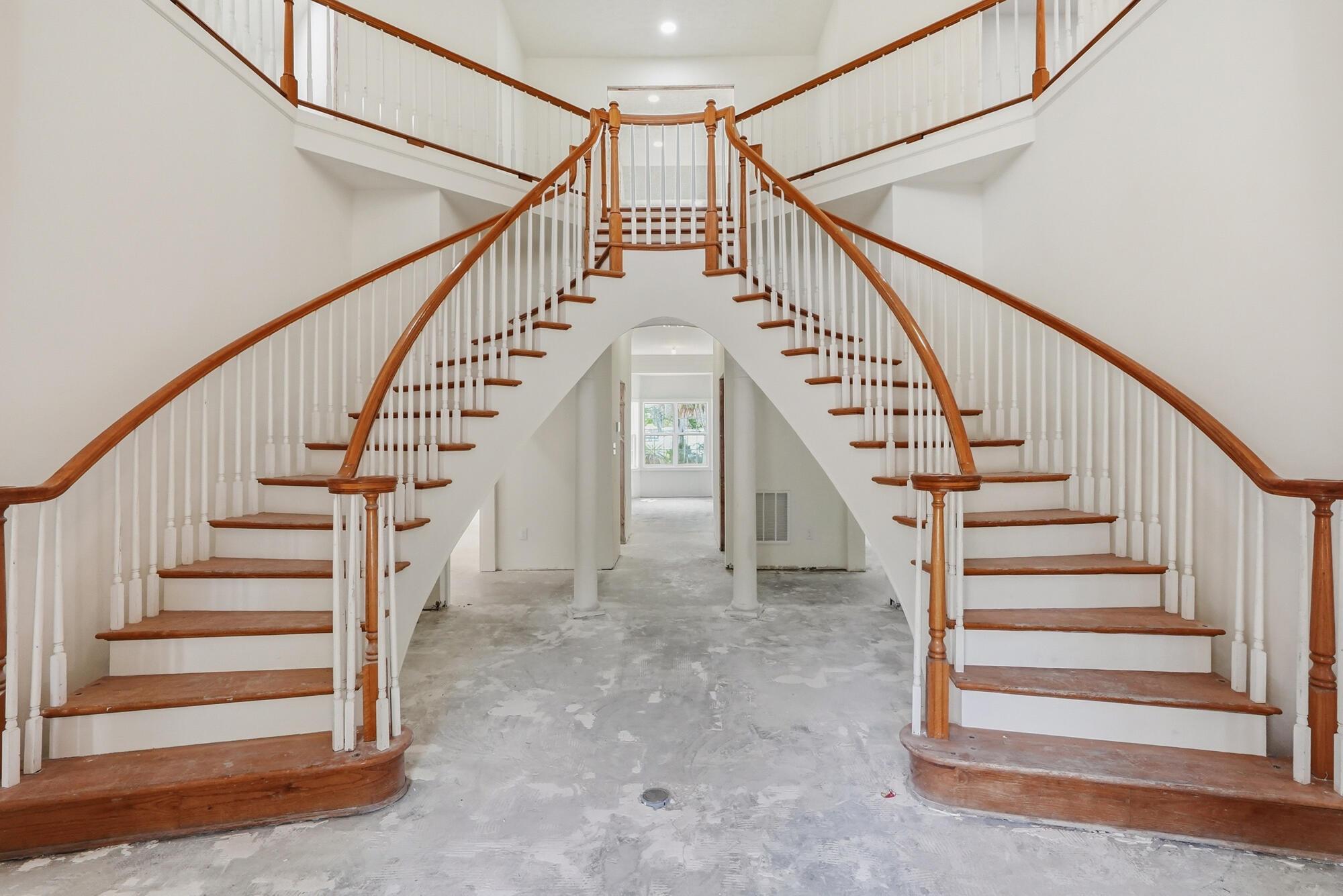 Image 3: Entry Way