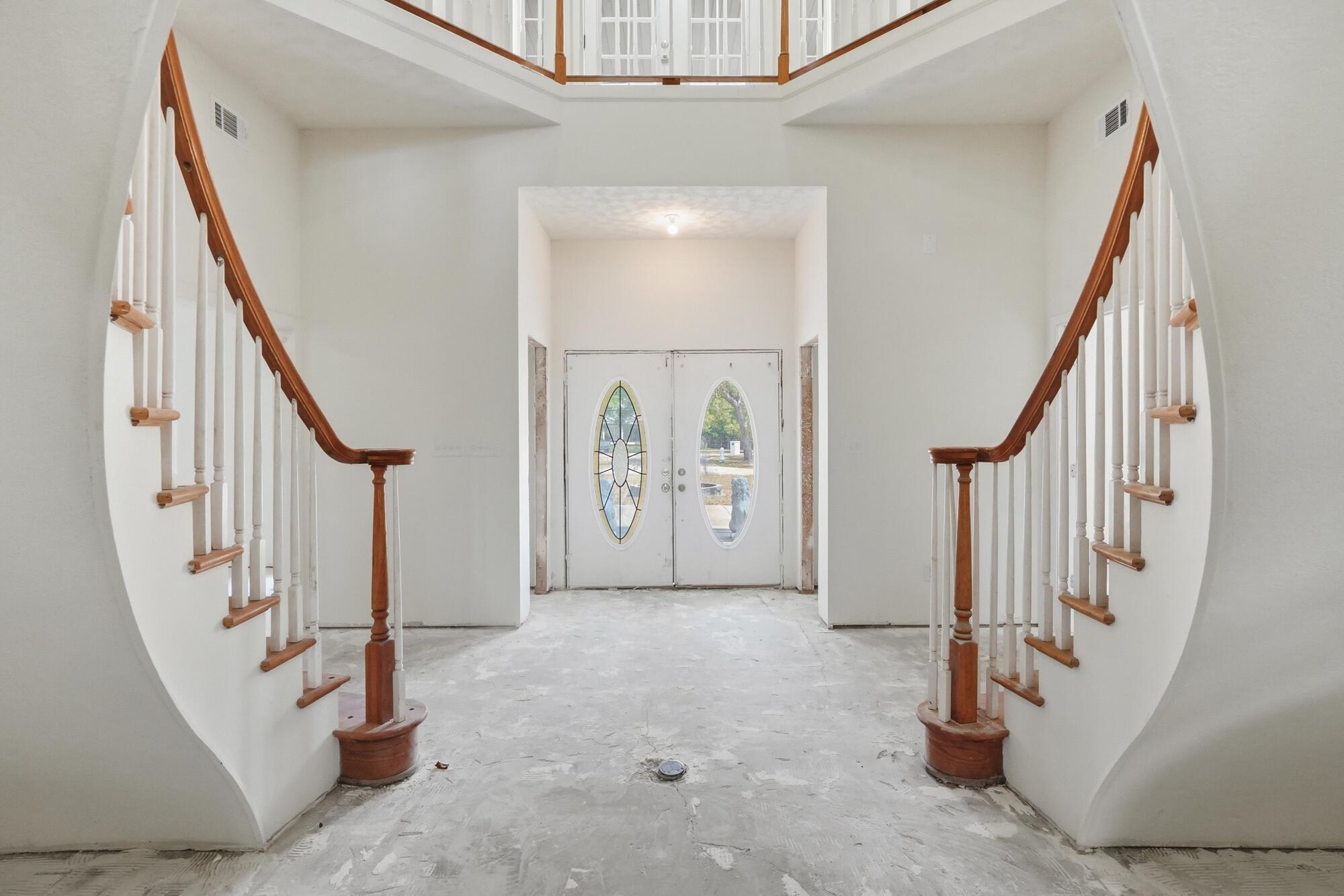 Image 4: Entry Way