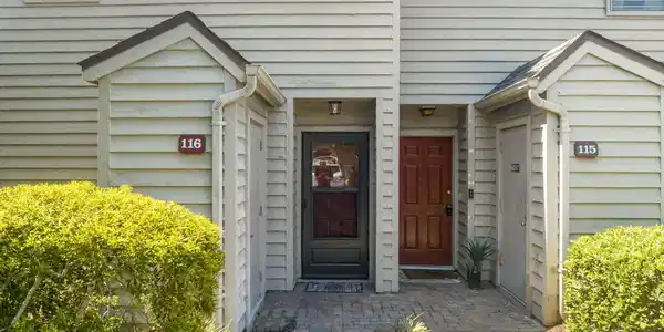 100 N Myrtle Drive