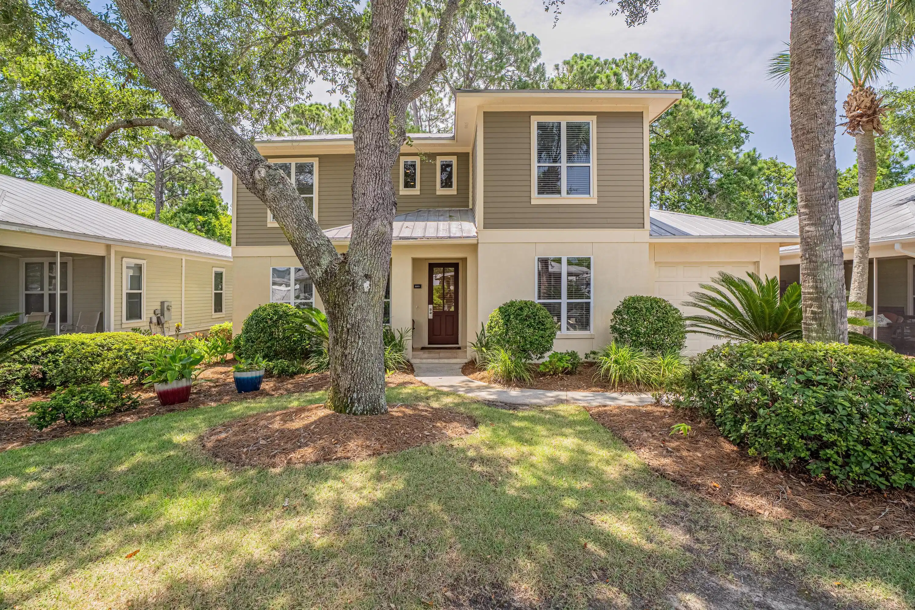 Image 1: 2021 Pine Island Circle-2