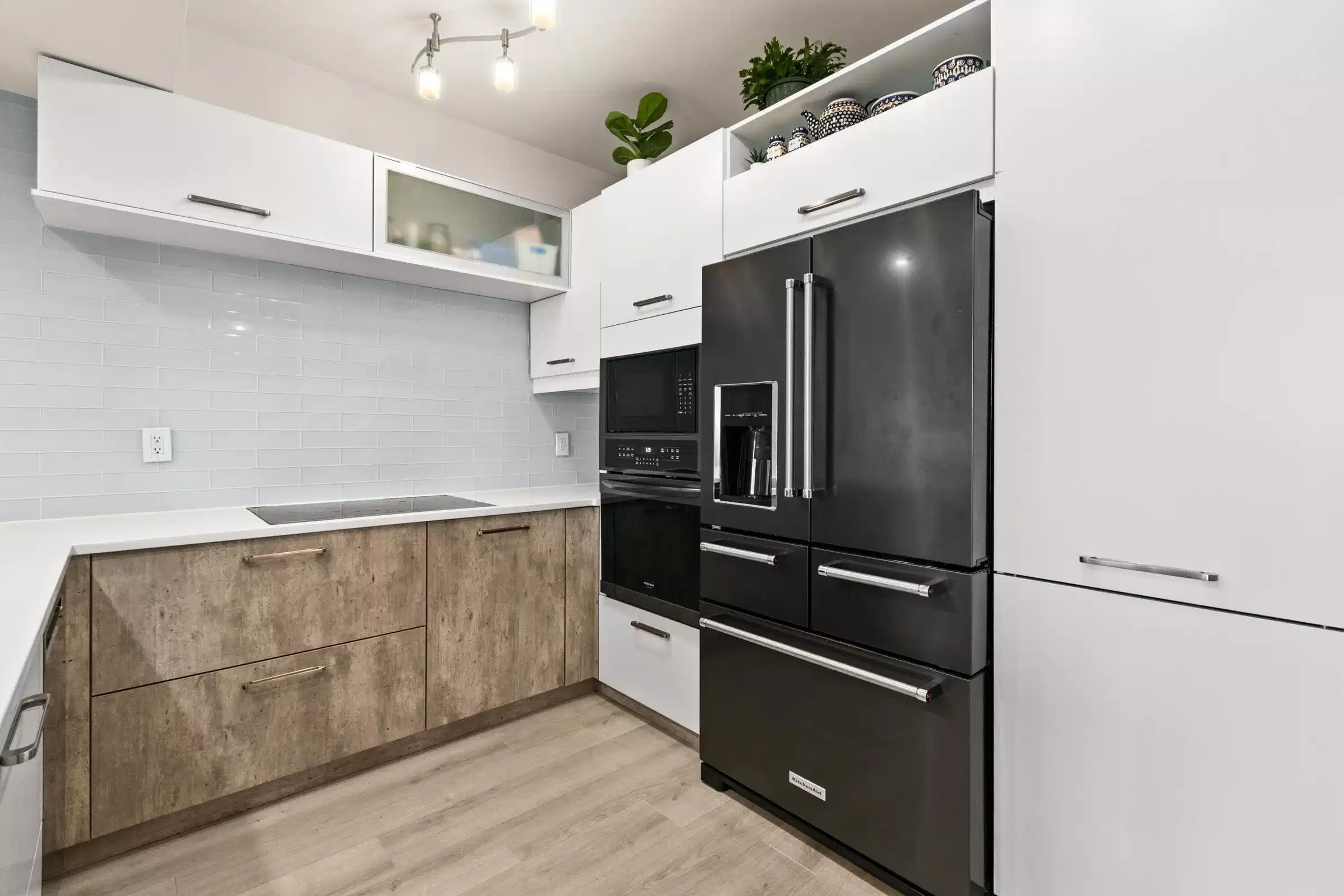 Image 1: Kitchen 2712