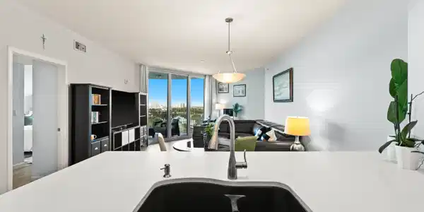 Image 3: Kitchen Countertop Living 2712