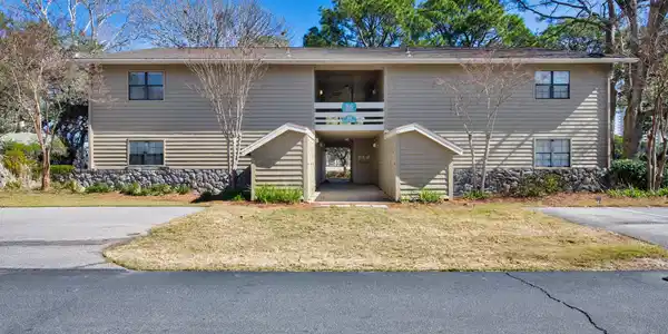 86 Breakwater Bay