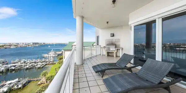 662 Harbor Boulevard