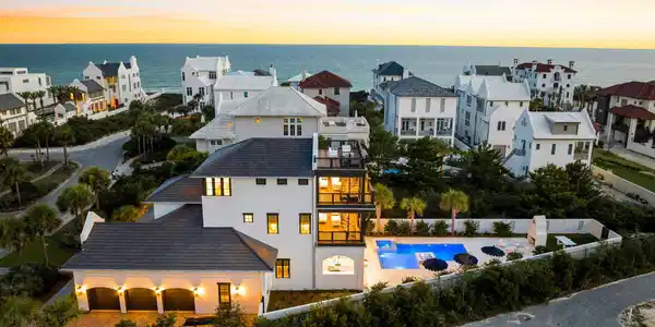 Image 2: Array_48ParadiseByTheSeaBlvd-3