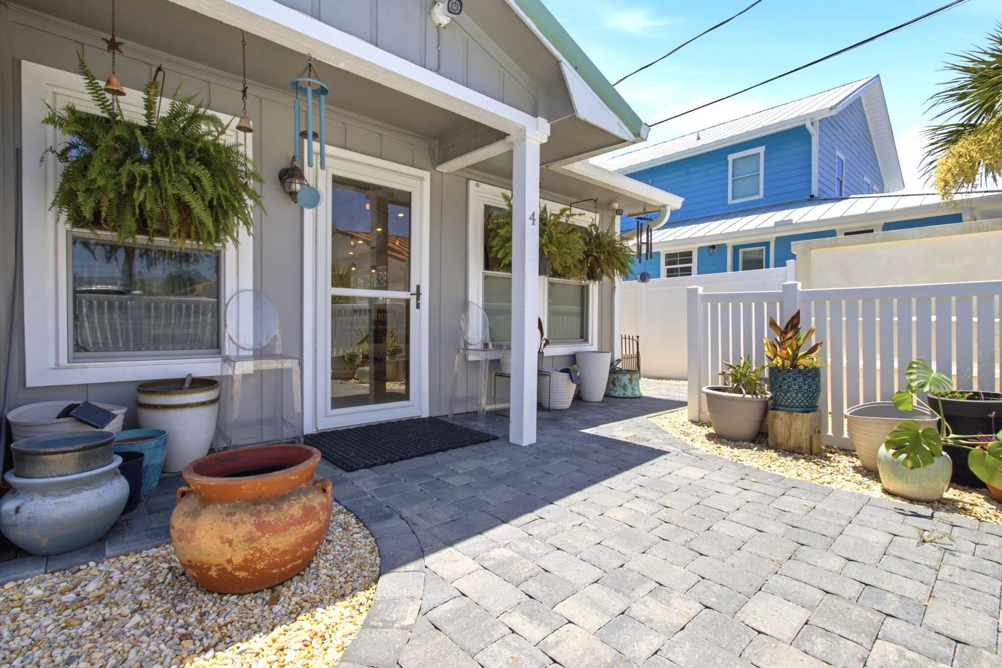 Image 3: Gulf Crest Townhome Unit 4